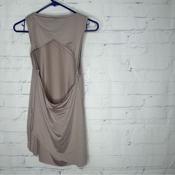 Gym Shark XS light pink tank top - Picture 2 of 6